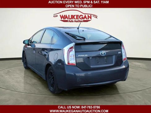 Used 2013 Toyota Prius Two FWD image 4