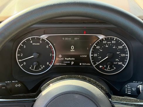 Certified 2023 Nissan Rogue SV FWD image 15