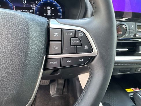 Used 2026 Toyota Grand Highlander AWD image 31