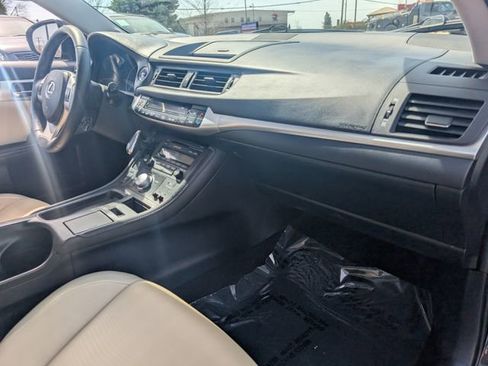 Used 2012 Lexus CT 200h Premium w/ Premium Audio Pkg image 21