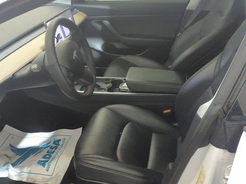 Used 2020 Tesla Model 3 Standard Range RWD image 3