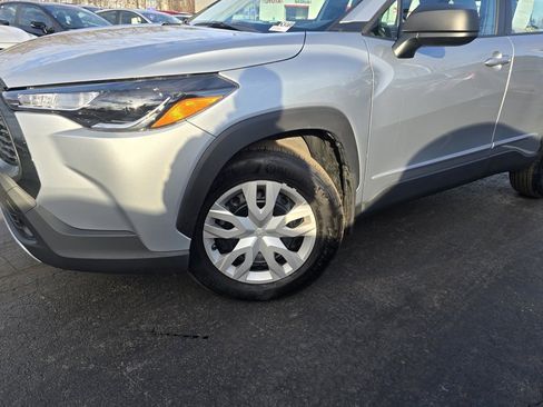 Certified 2024 Toyota Corolla Cross L image 2