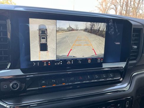 Used 2025 Chevrolet Silverado 1500 ZR2 w/ Technology Package image 19