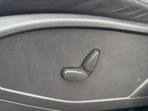 Used 2020 Ford Transit Connect XLT image 12