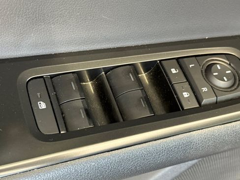 Used 2025 Lexus UX 300h FWD w/ Accessory Package (Z2) image 13
