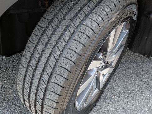 Used 2021 Honda Pilot EX-L image 2