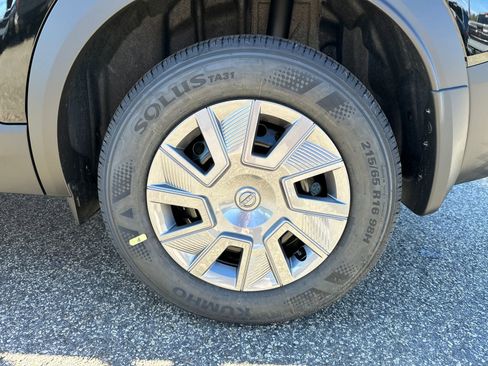 New 2026 Nissan Kicks S FWD image 19