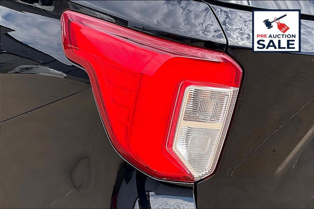 Used 2023 Ford Explorer XLT w/ Equipment Group 202A RWD image 30