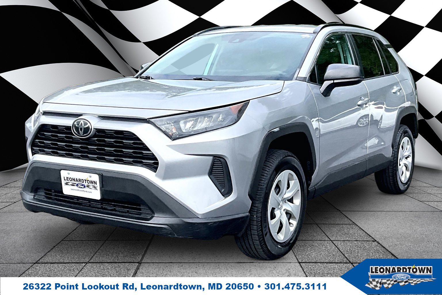 Used 2019 Toyota RAV4 LE AWD/4WD image 1