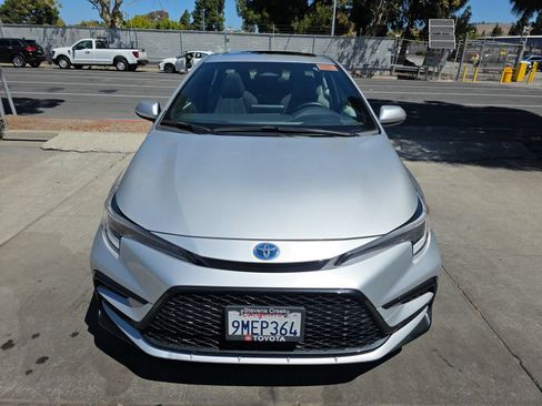 Used 2024 Toyota Corolla SE w/ SE Package FWD image 2