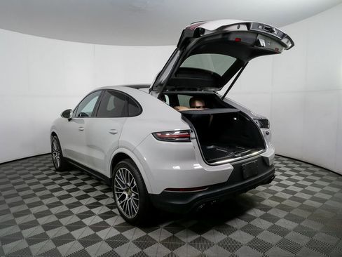 Certified 2023 Porsche Cayenne Platinum Edition AWD/4WD image 34