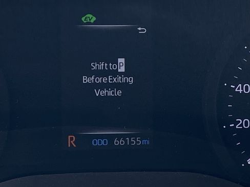 Used 2023 Toyota Sienna XLE image 7