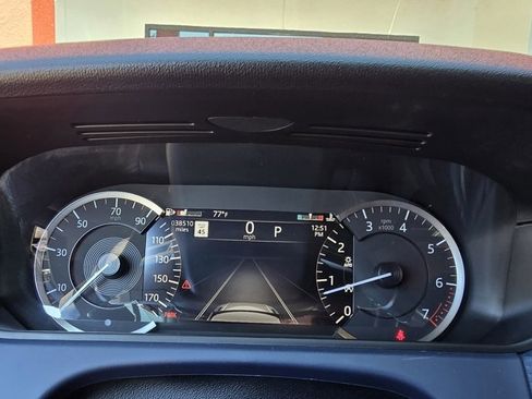 Used 2022 Land Rover Range Rover Velar R-Dynamic S image 21