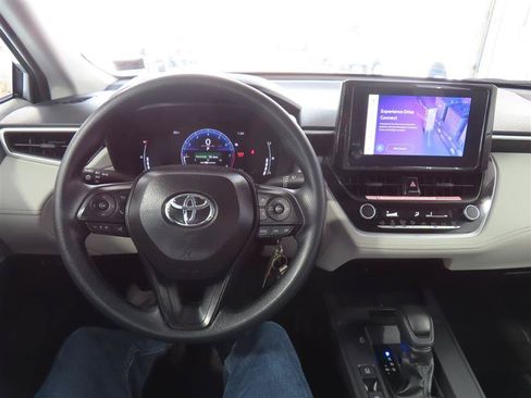 Used 2026 Toyota Corolla Cross L FWD image 19