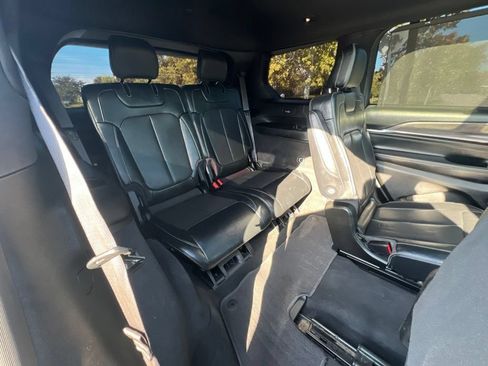 Certified 2022 Jeep Grand Cherokee L Overland w/ Luxury Tech Group IV RWD image 23