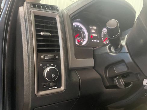 Used 2014 RAM 1500 Express AWD/4WD image 14