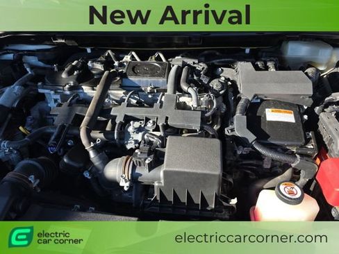 Used 2018 Toyota Prius Prime Plus image 5