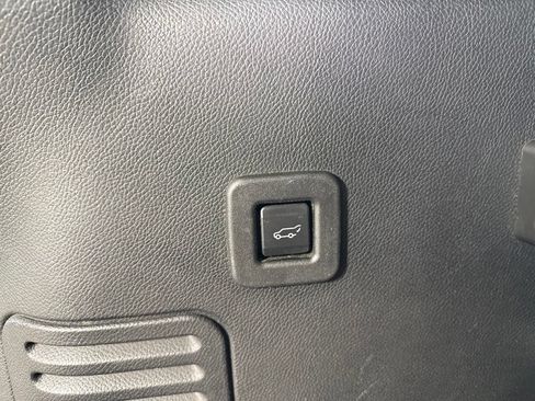 Used 2017 Ford Expedition EL Platinum AWD/4WD image 32