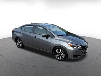 Used 2025 Nissan Versa SV FWD video 2