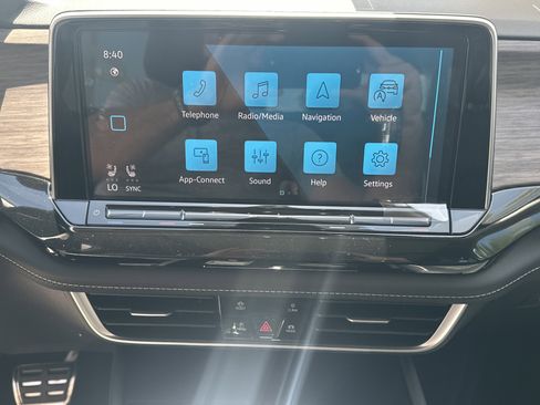 New 2026 Volkswagen Atlas SEL Premium R-Line AWD/4WD image 18
