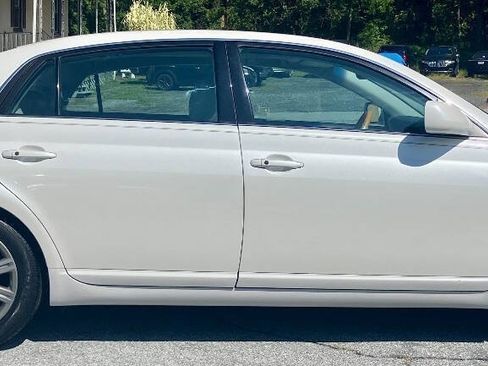 Used 2006 Toyota Avalon Limited FWD image 4