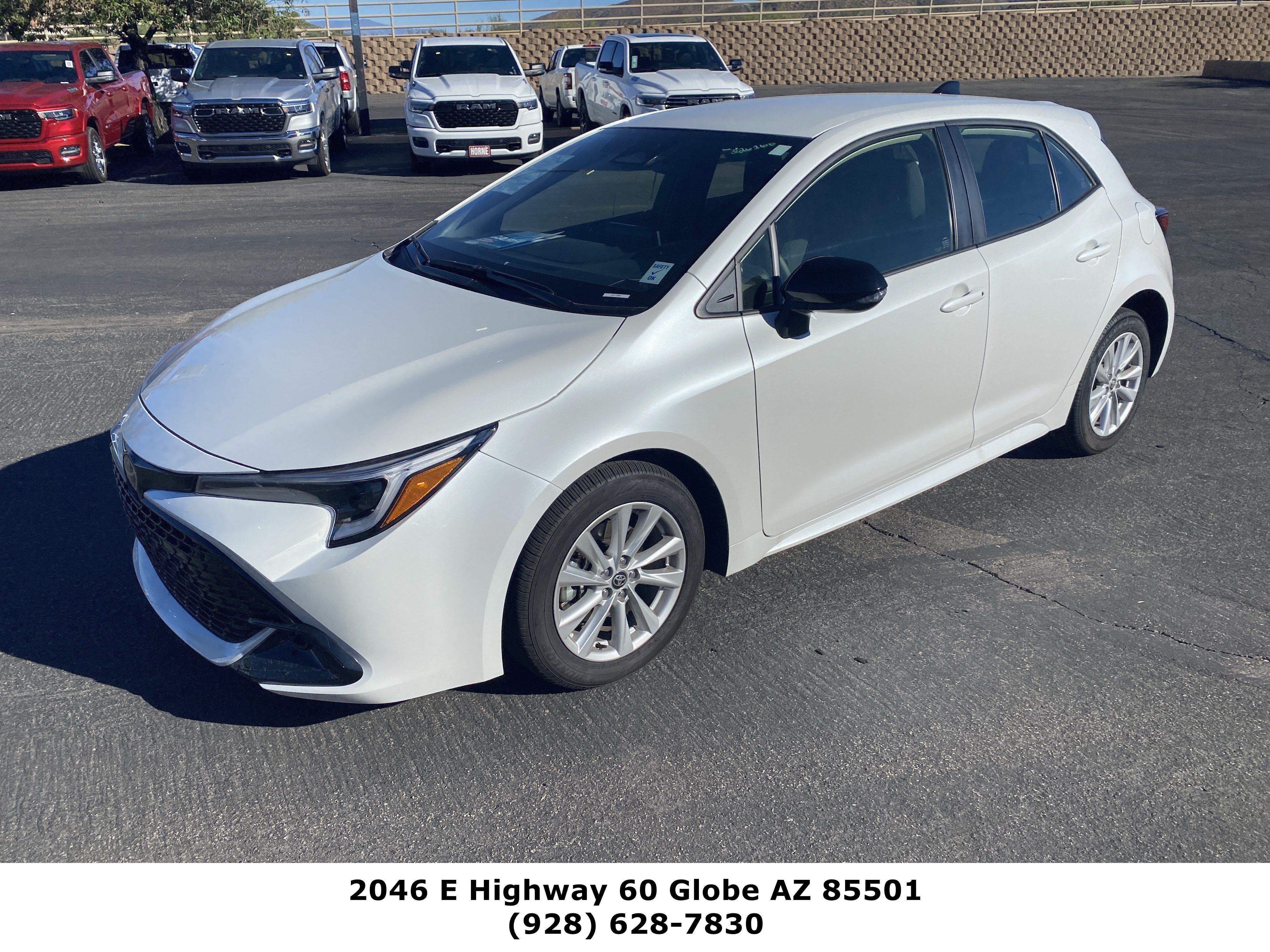 Used 2026 Toyota Corolla SE FWD image 1
