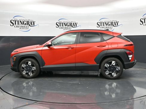 Used 2025 Hyundai Kona SEL FWD image 4
