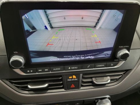 Used 2025 Nissan Altima 2.5 SR image 15