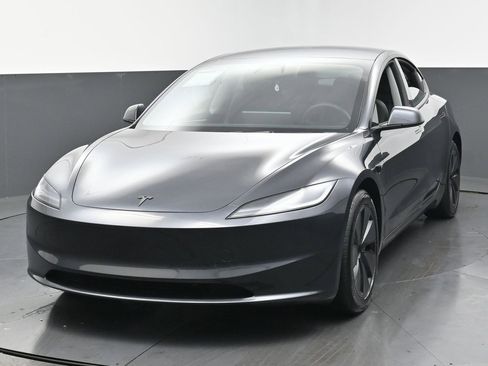 Used 2025 Tesla Model 3 Long Range image 6