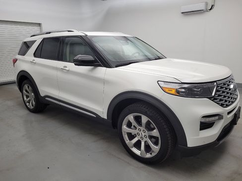 Used 2020 Ford Explorer Platinum w/ Premium Technology Package AWD/4WD image 11