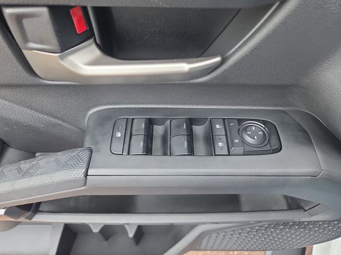 Used 2024 Toyota Tacoma TRD Off-Road AWD/4WD image 27