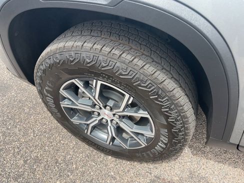 Used 2024 GMC Acadia AT4 AWD/4WD image 28