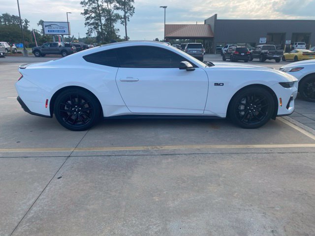 Used 2024 Ford Mustang GT Premium RWD image 11