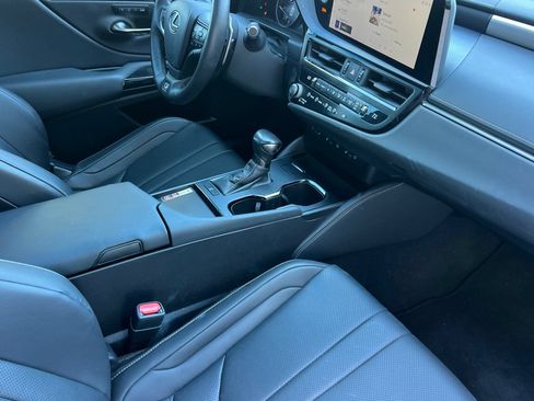 Used 2024 Lexus ES 350 F Sport w/ Accessory Package (Z2) FWD image 19