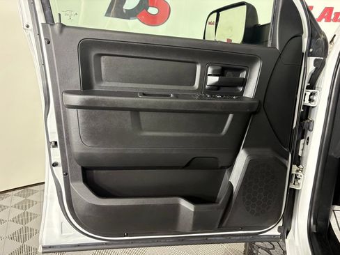 Used 2017 RAM 2500 Tradesman w/ Chrome Appearance Group AWD/4WD image 19