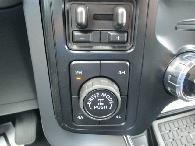 Used 2025 Ford F150 Lariat w/ Equipment Group 502A High AWD/4WD image 15