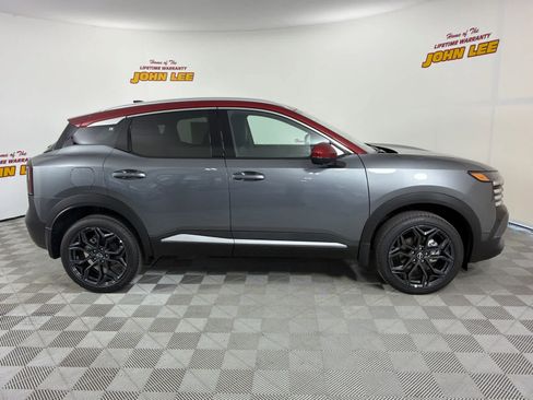 New 2026 Nissan Kicks SR w/ Interior Electronics Package FWD image 7