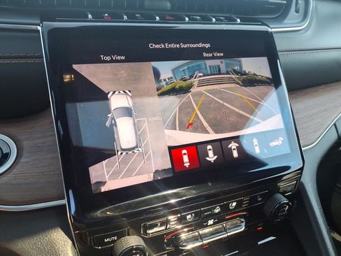 Used 2022 Jeep Grand Cherokee L Summit w/ MOPAR Finishing Package image 19