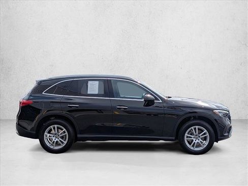 Used 2023 Mercedes-Benz GLC 300 4MATIC image 4