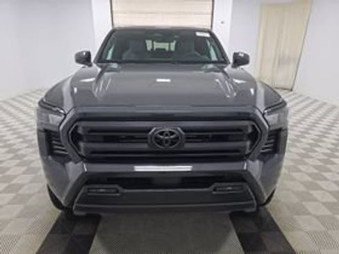 Certified 2025 Toyota Tacoma SR5 AWD/4WD image 2