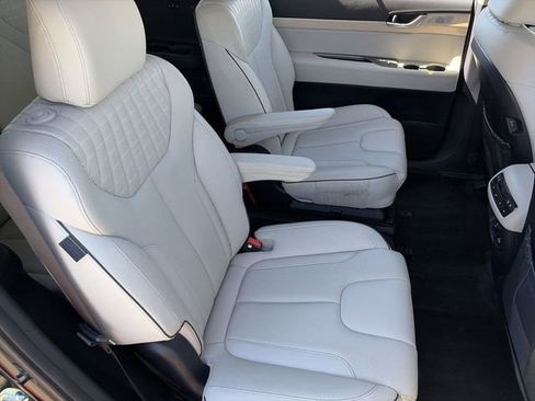 Used 2024 Hyundai Palisade Limited image 14