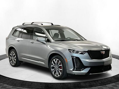 Certified 2024 Cadillac XT6 Sport w/ Technology Package image 8