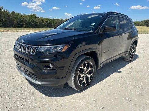 Used 2025 Jeep Compass Limited AWD/4WD image 1