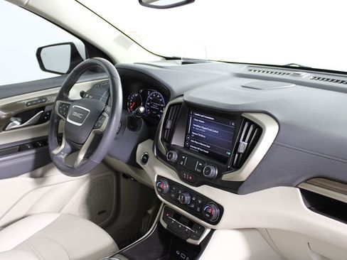 Used 2022 GMC Terrain Denali w/ Denali Premium Package image 25