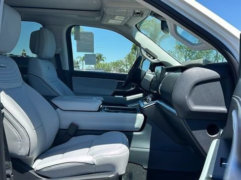 New 2026 Ford Expedition Max Platinum w/ Platinum Ultimate Package AWD/4WD image 11
