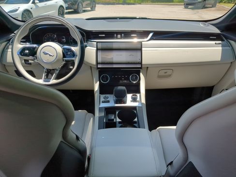 New 2026 Jaguar F-PACE R-Dynamic S image 12