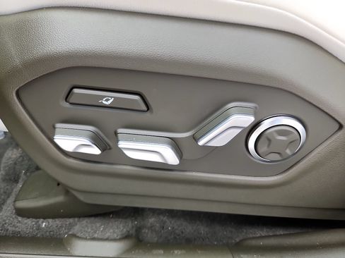 New 2025 Hyundai Santa Fe Calligraphy AWD/4WD image 13