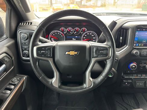 Used 2020 Chevrolet Silverado 1500 LT w/ All-Star Edition image 19