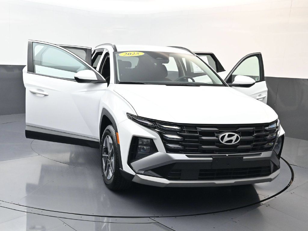 Certified 2025 Hyundai Tucson SEL AWD/4WD image 31