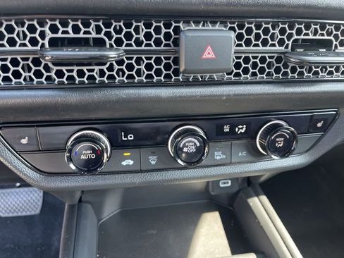 Used 2025 Honda HR-V Sport image 18